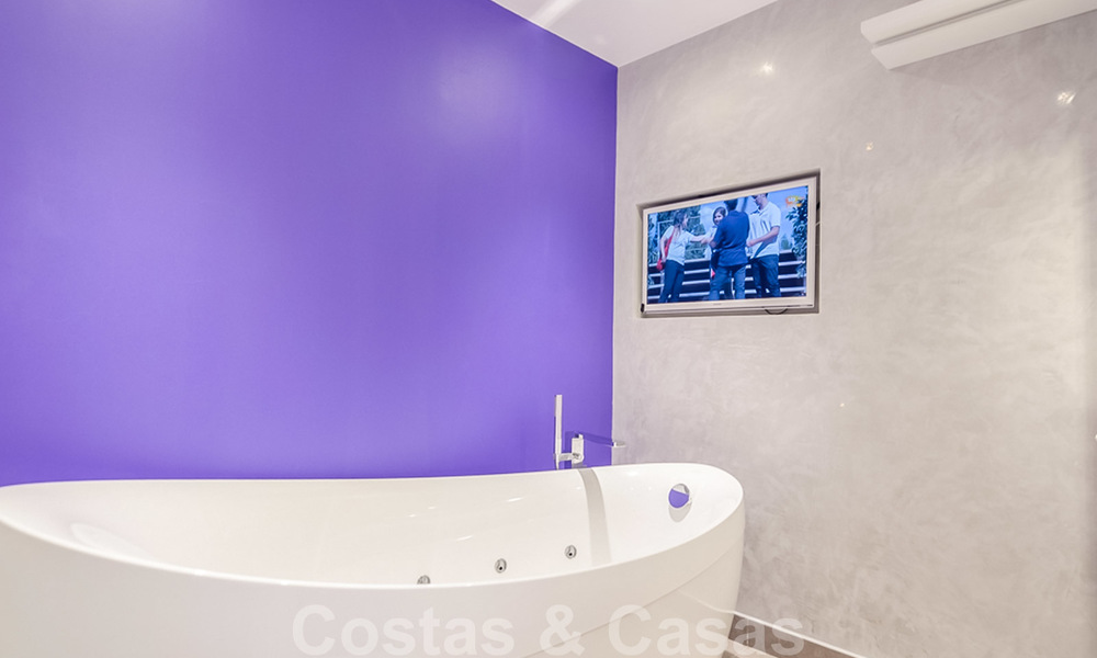 Attractive fully renovated apartment in a prestigious complex for sale, Nueva Andalucia, Marbella 20635