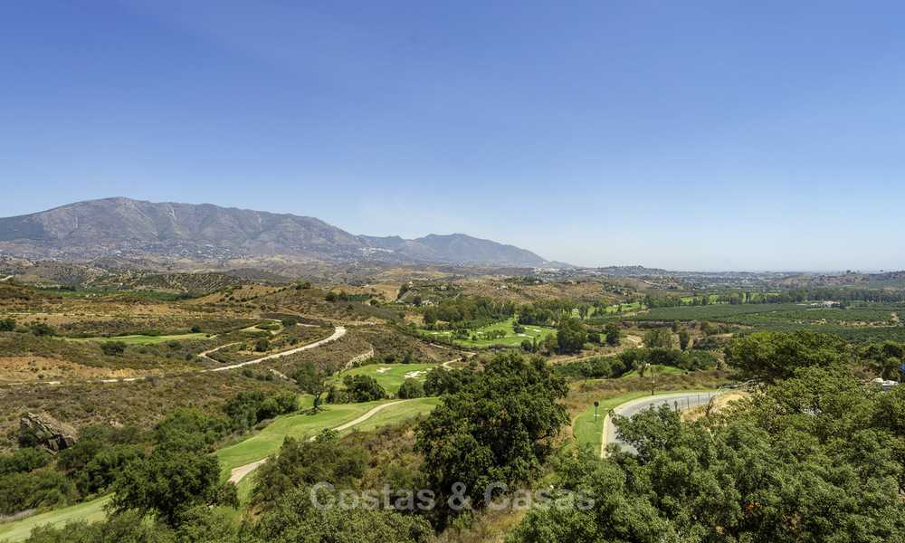 Attractive south facing building plot with spectacular views for sale, in a world class golf resort, Mijas, Costa del Sol 20705