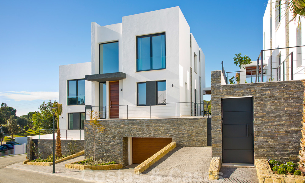 Brand new modern semi-detached villas with stunning sea views for sale, East Marbella 20572