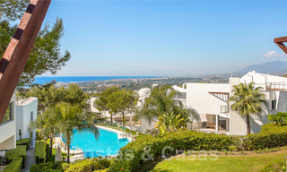 Exceptional luxury villas with sea views for sale, in an exclusive complex in the Golden Mile, Marbella 20845 