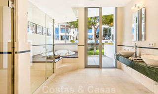 Exceptional luxury villas with sea views for sale, in an exclusive complex in the Golden Mile, Marbella 20846 
