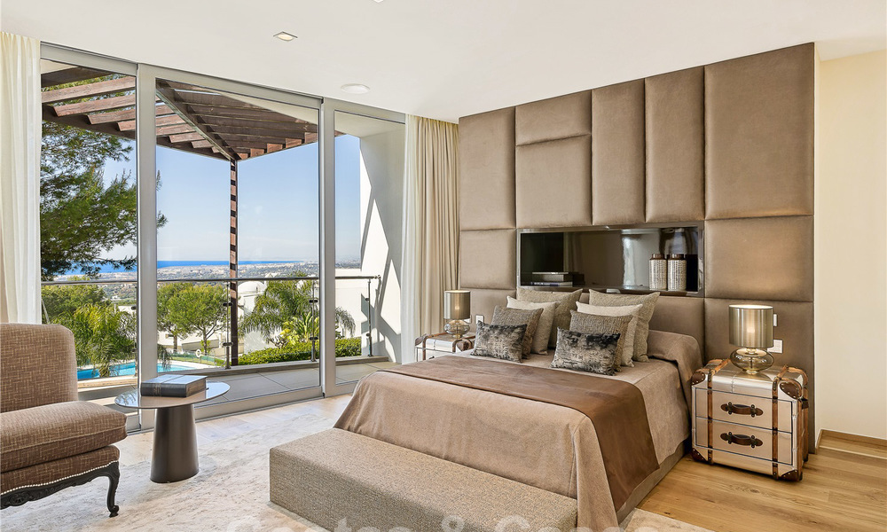 Exceptional luxury villas with sea views for sale, in an exclusive complex in the Golden Mile, Marbella 20859