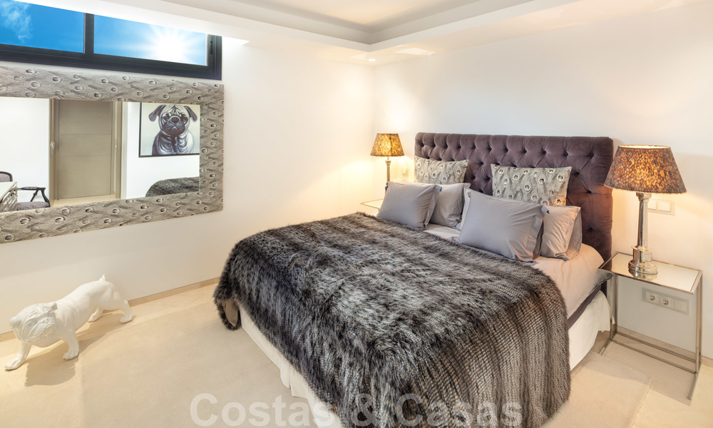 Elegant, contemporary luxury villa with sea views for sale in sought-after Nueva Andalucia, Marbella 20901