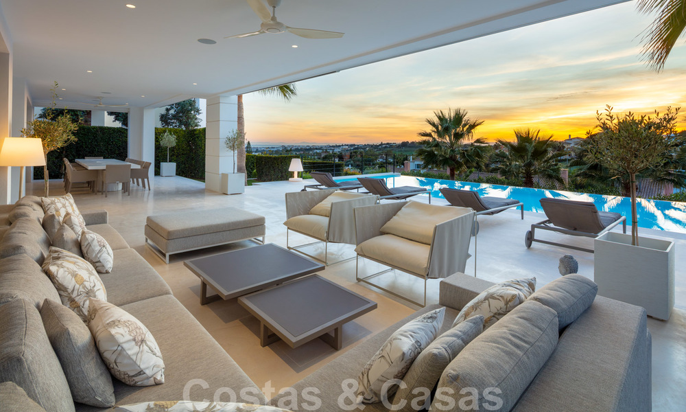 Elegant, contemporary luxury villa with sea views for sale in sought-after Nueva Andalucia, Marbella 20904