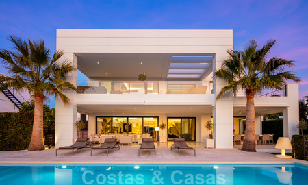 Elegant, contemporary luxury villa with sea views for sale in sought-after Nueva Andalucia, Marbella 20907