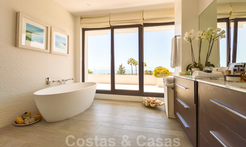 Modern luxury villa with panoramic sea views for sale in the prestigious Golden Mile of Marbella 20964