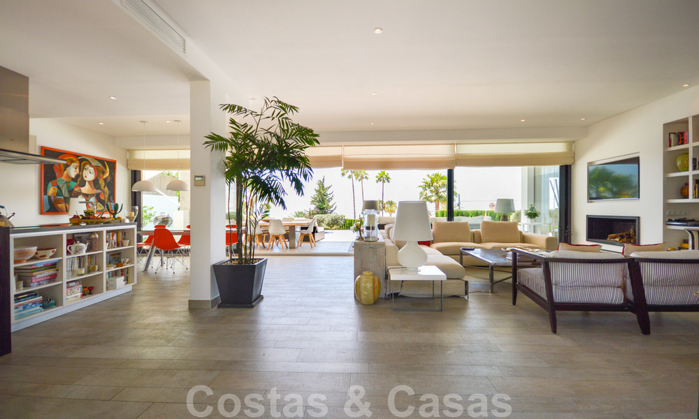 Modern luxury villa with panoramic sea views for sale in the prestigious Golden Mile of Marbella 20992