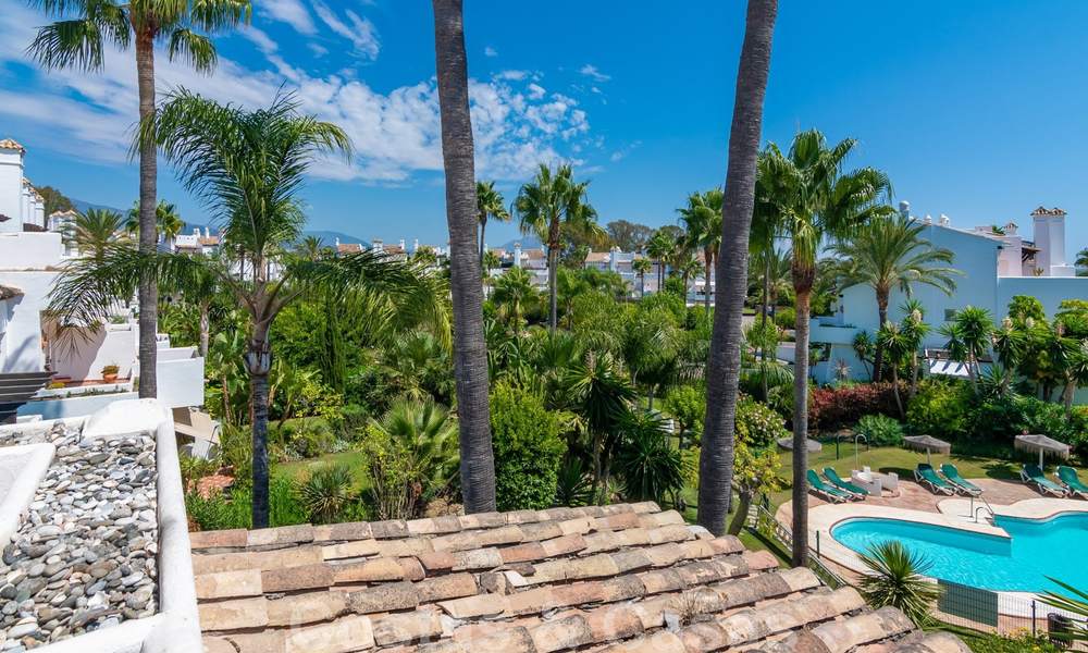 Bright and spacious beach side townhouse on the New Golden Mile for sale, between Marbella and Estepona 21202