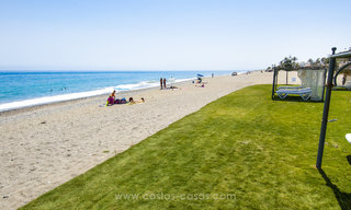 Bright and spacious beach side townhouse on the New Golden Mile for sale, between Marbella and Estepona 21227 