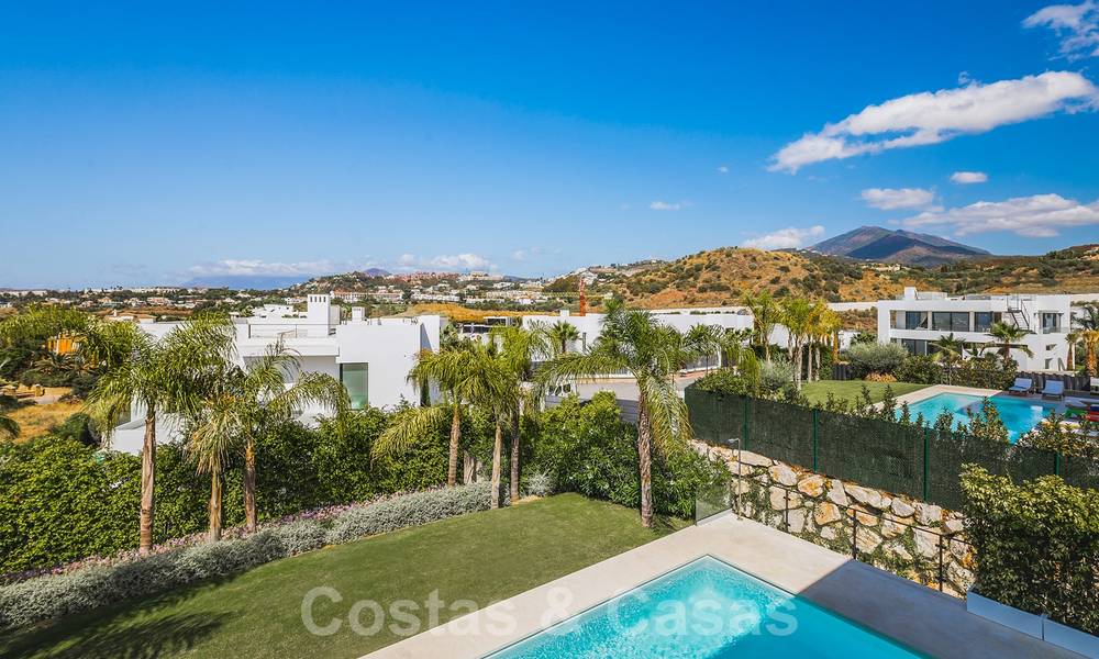 Contemporary luxury villa with lots of privacy for sale, in the Golf Valley of Nueva Andalucia, Marbella 21373