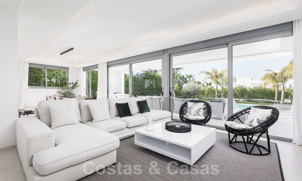 Contemporary luxury villa with lots of privacy for sale, in the Golf Valley of Nueva Andalucia, Marbella 21382