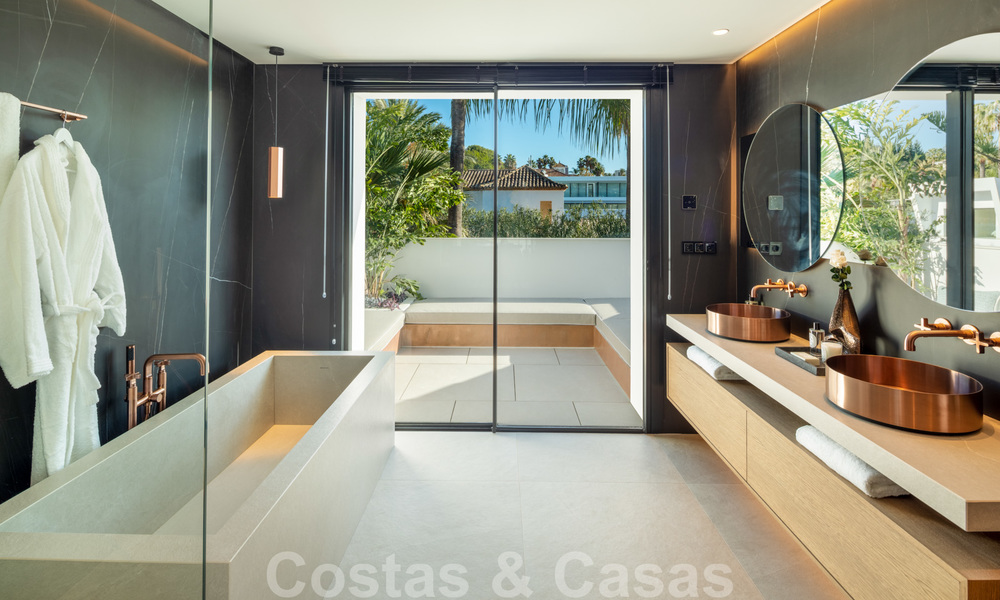 Exquisite modern-mediterranean luxury villa for sale, frontline golf in Nueva Andalucia, Marbella 21505