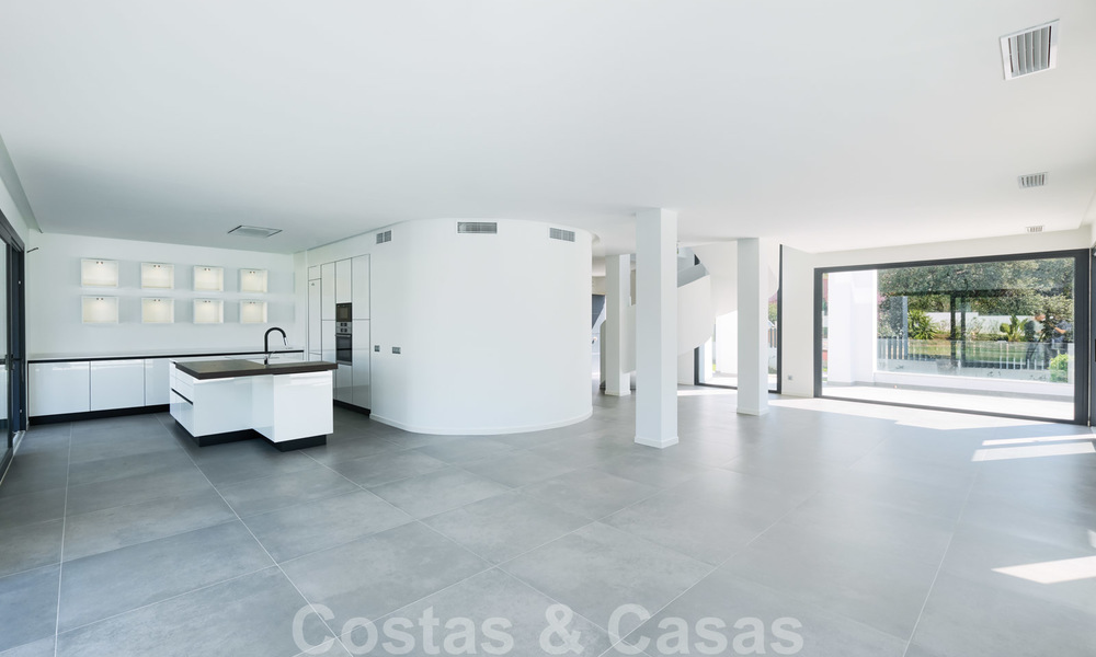 Exquisite new contemporary villa for sale, ready to move into, East Marbella 21777