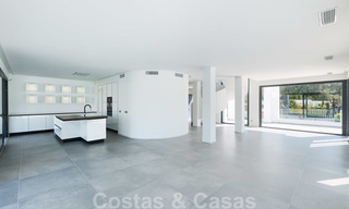 Exquisite new contemporary villa for sale, ready to move into, East Marbella 21777 