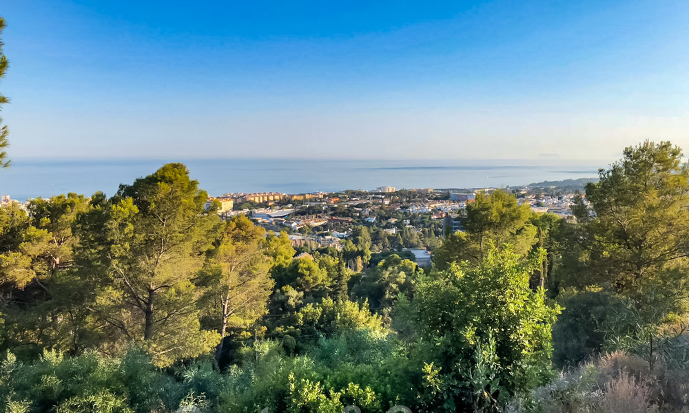 Large, exceptional building plot with stunning sea views for sale in an exclusive residential area of Marbella 21826