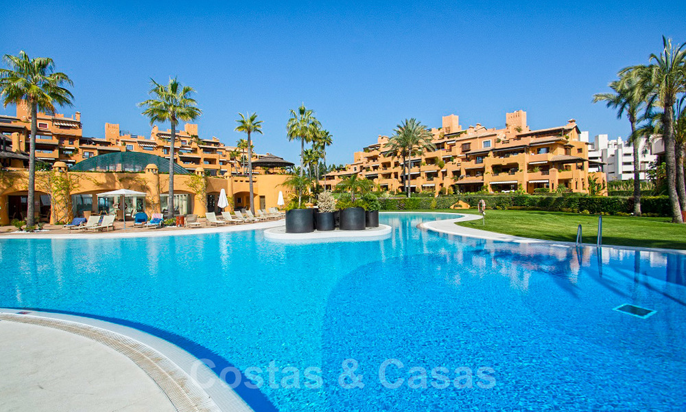 Stunning frontline beach luxury apartment for sale in an exclusive complex on the New Golden Mile, Estepona 21820