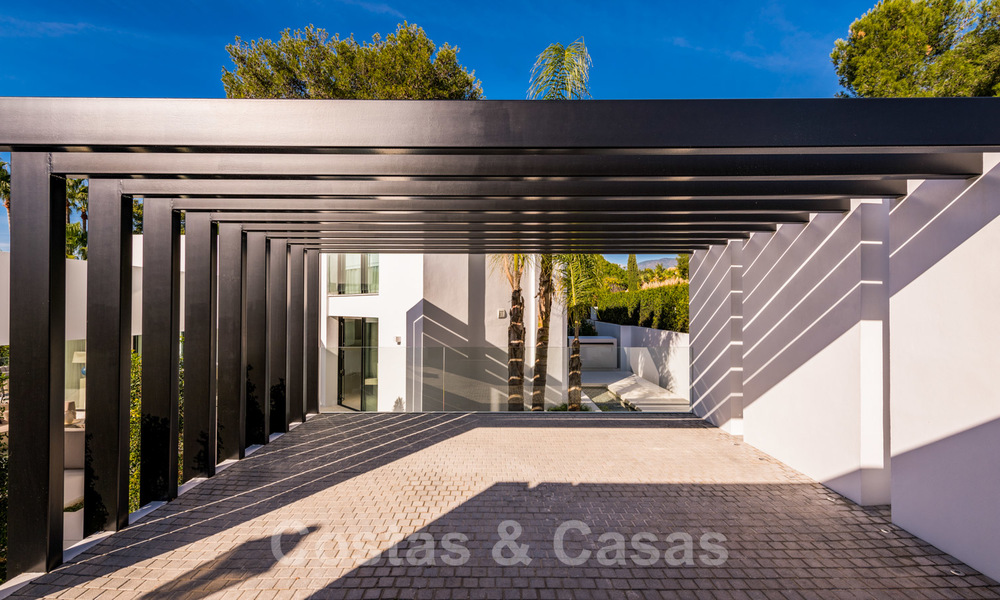 Very stylish contemporary luxury villa in the heart of the Golf Valley for sale, move-in ready - Nueva Andalucia, Marbella 21834