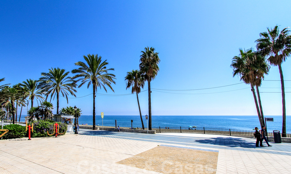 Recently renovated bright apartment for sale in a gorgeous beachfront complex, walking distance to the beach, amenities and San Pedro, Marbella 21943