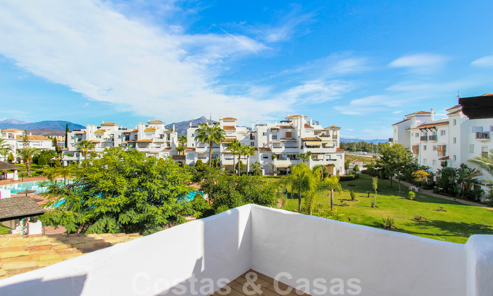 Recently renovated bright apartment for sale in a gorgeous beachfront complex, walking distance to the beach, amenities and San Pedro, Marbella 21949