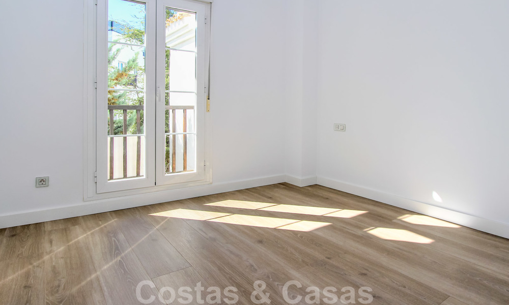 Recently renovated bright apartment for sale in a gorgeous beachfront complex, walking distance to the beach, amenities and San Pedro, Marbella 21957