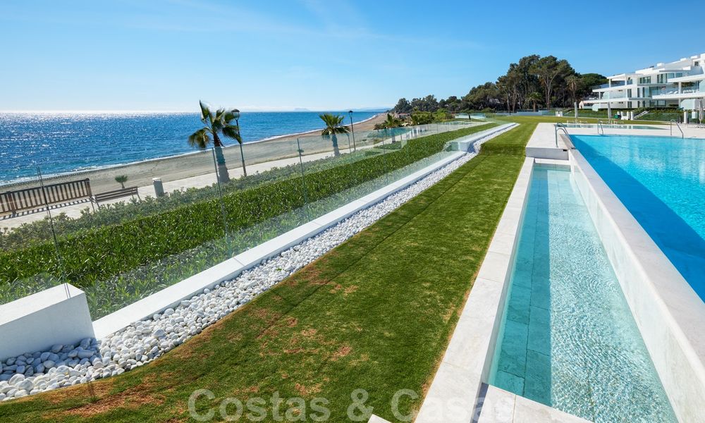 Private resale! Ultra deluxe avant garde beach front apartment for sale in an exclusive complex on the New Golden Mile, Marbella - Estepona 22000