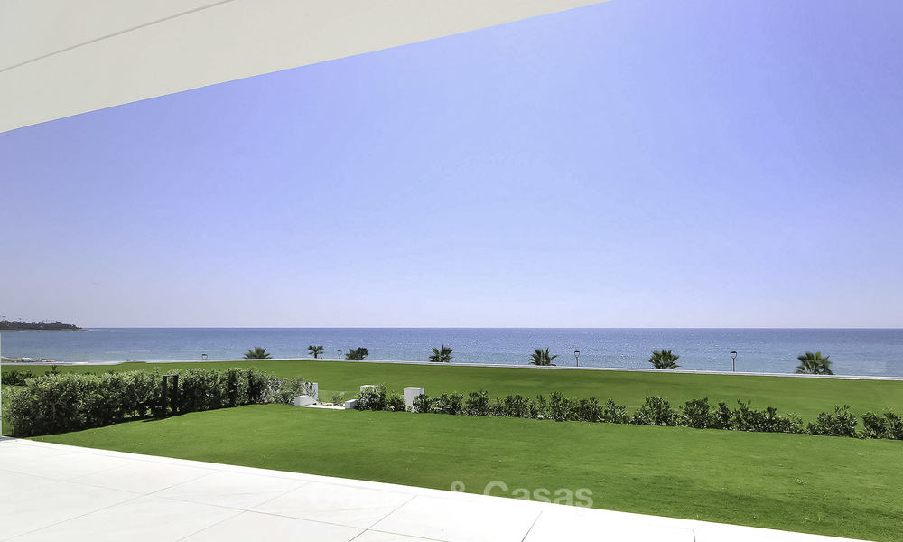 Private resale! Ultra deluxe avant garde beach front apartment for sale in an exclusive complex on the New Golden Mile, Marbella - Estepona 22037