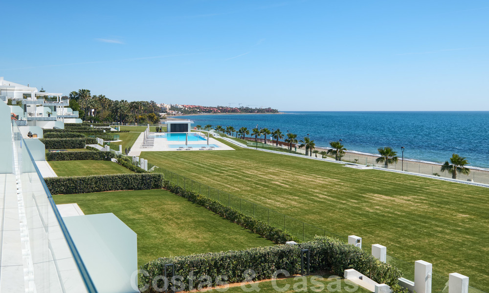 Private resale! Ultra deluxe avant garde beach front apartment for sale in an exclusive complex on the New Golden Mile, Marbella - Estepona. Reduced in price! 22049