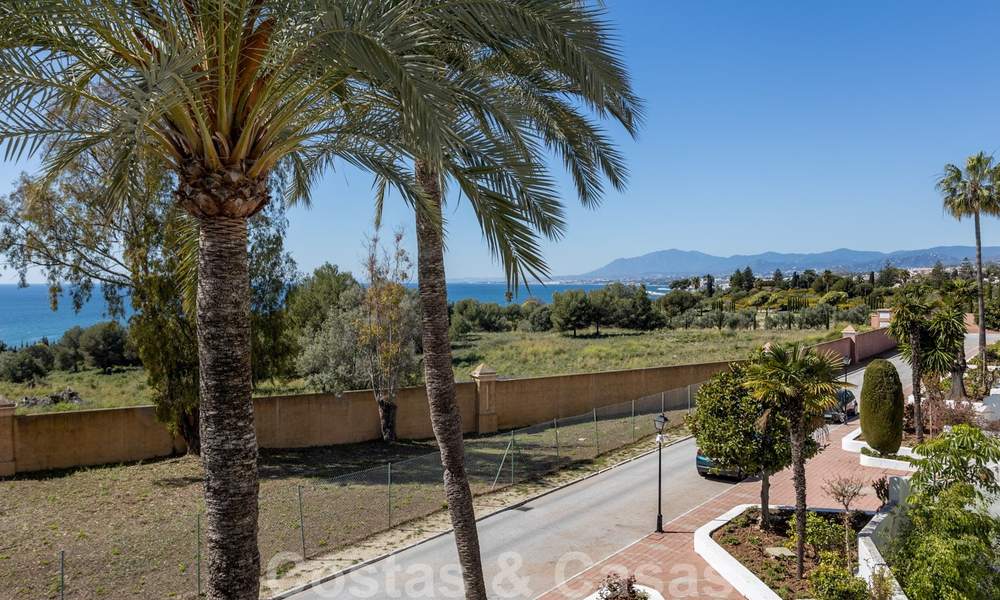 Superb luxury penthouse apartment for sale, with fantastic sea views and within walking distance to the beach, East Marbella 22262