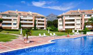 La Trinidad: Timeless luxury apartments for sale with sea views on the Golden Mile, between Puerto Banus and Marbella 22612 