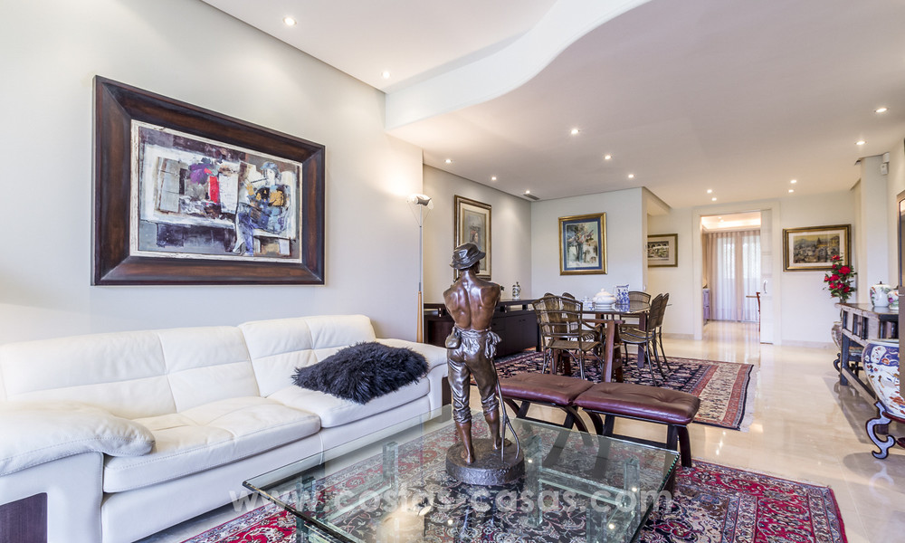 La Trinidad: Timeless luxury apartments for sale with sea views on the Golden Mile, between Puerto Banus and Marbella 22618