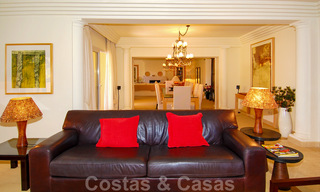 Spacious luxury apartment for sale in Nueva Andalucia, Marbella 22836 