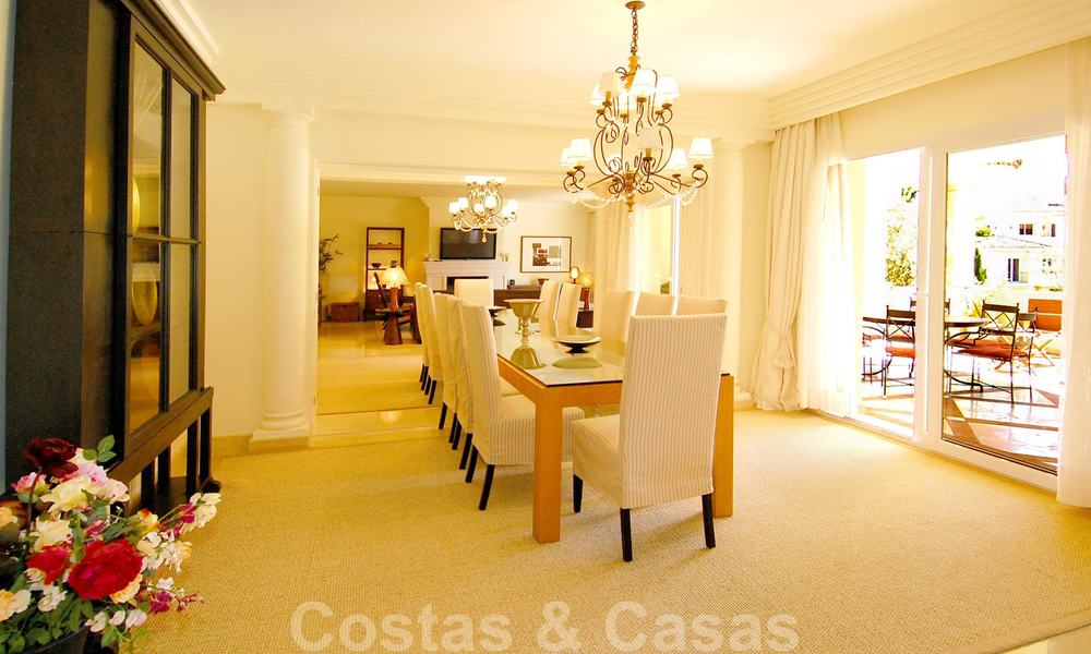 Spacious luxury apartment for sale in Nueva Andalucia, Marbella 22845