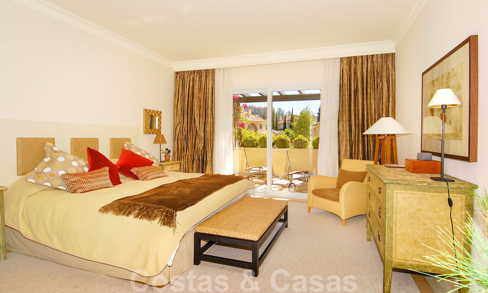 Spacious luxury apartment for sale in Nueva Andalucia, Marbella 22862