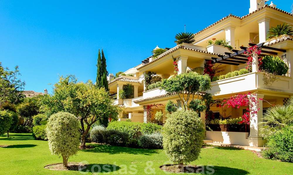 Spacious luxury apartment for sale in Nueva Andalucia, Marbella 22870