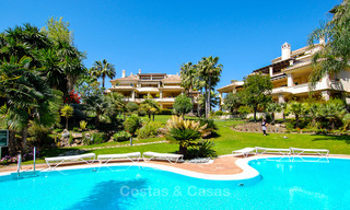 Spacious luxury apartment for sale in Nueva Andalucia, Marbella 22883 