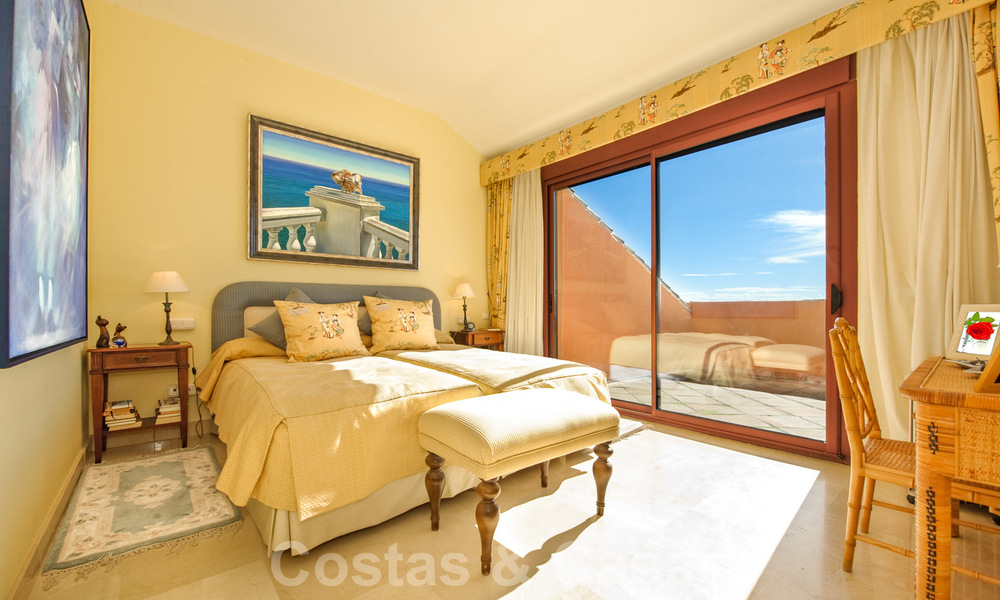 Gran Bahia: Luxury apartments for sale near the beach in a prestigious complex, just east of Marbella town 22994