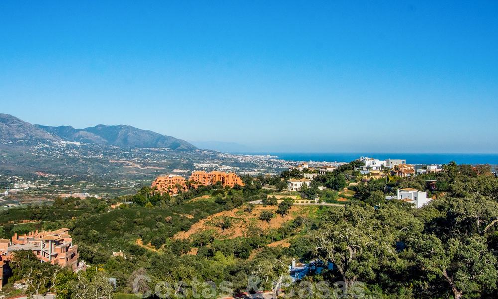 Modern villa with beautiful mountain and sea views for sale in the hills of Eastern Marbella 23642