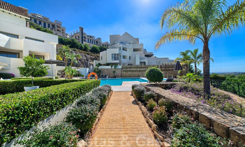 Modern luxury first line golf apartments with stunning golf and sea views for sale in Marbella – Benahavis 24061