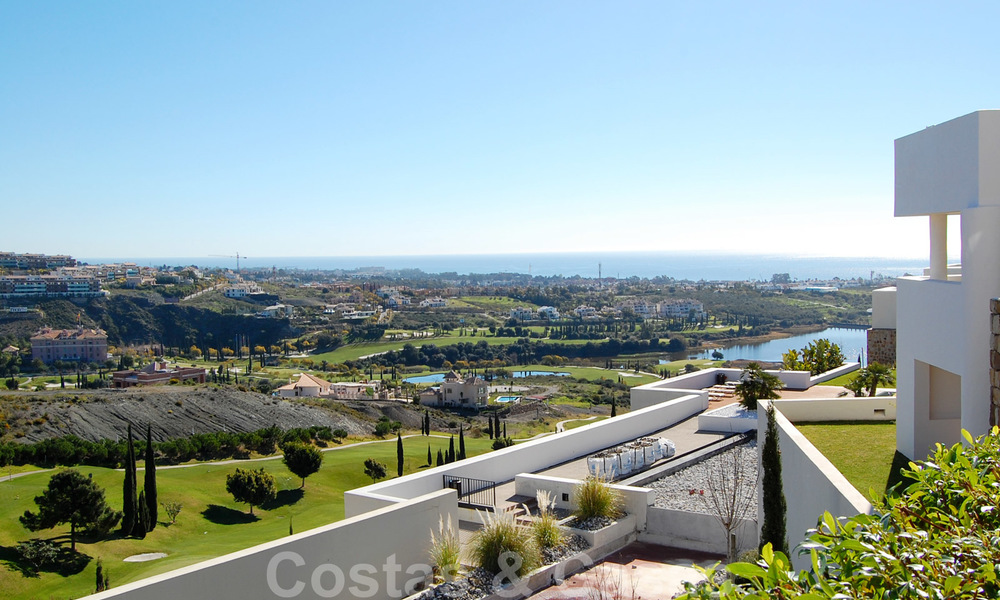 Modern spacious luxury apartments with golf and sea views for sale in Marbella - Benahavis 24577