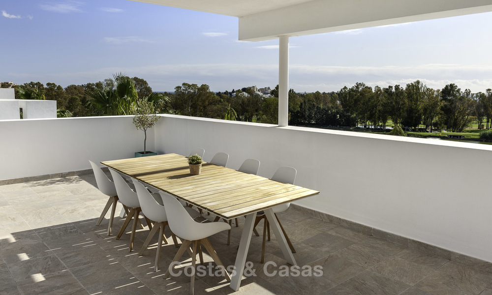 For sale in Atalaya Hills: Modern style apartments with golf and sea views in Benahavis - Marbella 24245