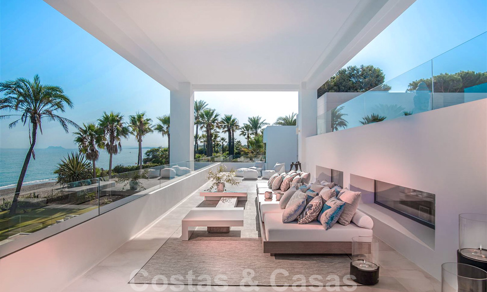 Modern exclusive beachfront villa for sale with panoramic sea views on the New Golden Mile, between Marbella and Estepona. Back on the market! 24275
