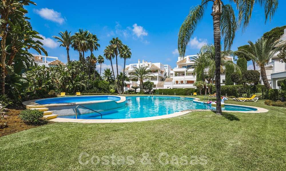 Elegant, renovated apartment for sale, directly on the golf course in Nueva Andalucia - Marbella 24321