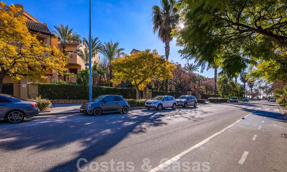 Luxury apartment in a front-line beach complex for sale in San Pedro Playa, within walking distance to amenities and the centre of San Pedro, Marbella 24350