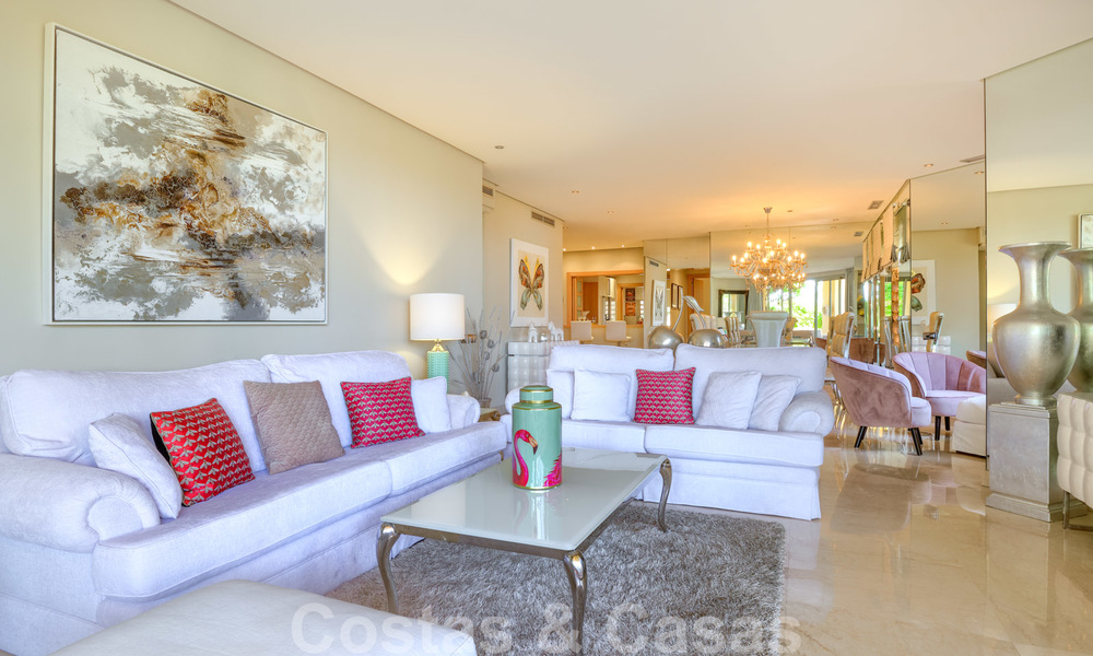 Luxury apartment for sale in prestigious complex on the Golden Mile in Marbella 24814