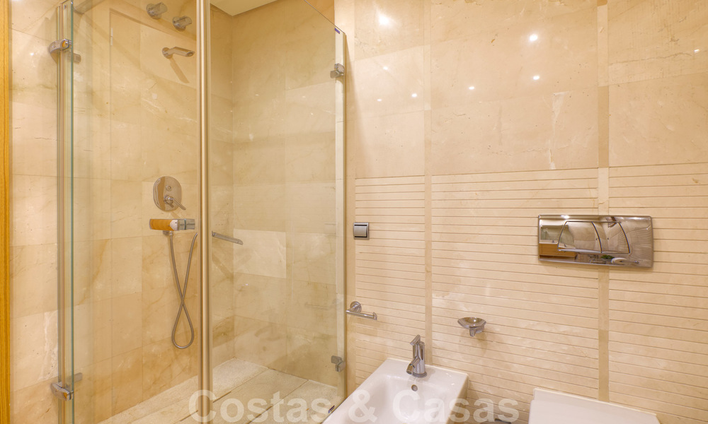 Luxury apartment for sale in prestigious complex on the Golden Mile in Marbella 24822