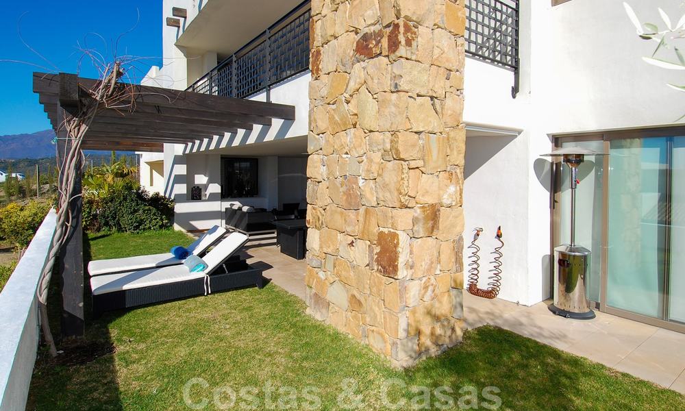 Alanda Los Flamingos Golf: Modern spacious luxury apartments with golf and sea views for sale in Marbella - Benahavis 24669