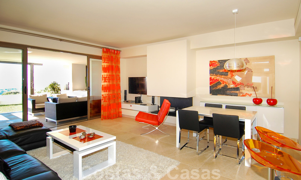 Alanda Los Flamingos Golf: Modern spacious luxury apartments with golf and sea views for sale in Marbella - Benahavis 24671