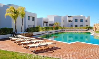 Alanda Los Flamingos Golf: Modern spacious luxury apartments with golf and sea views for sale in Marbella - Benahavis 24690 