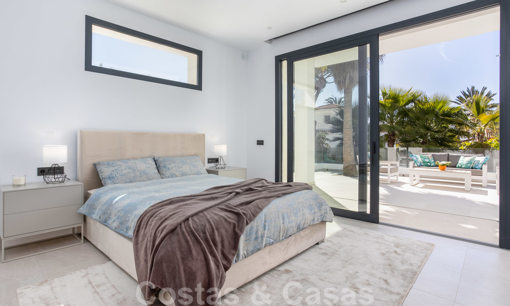 SOLD. Beautiful modern villa near the beach, move in ready, Marbella East. Price reduction. 24794
