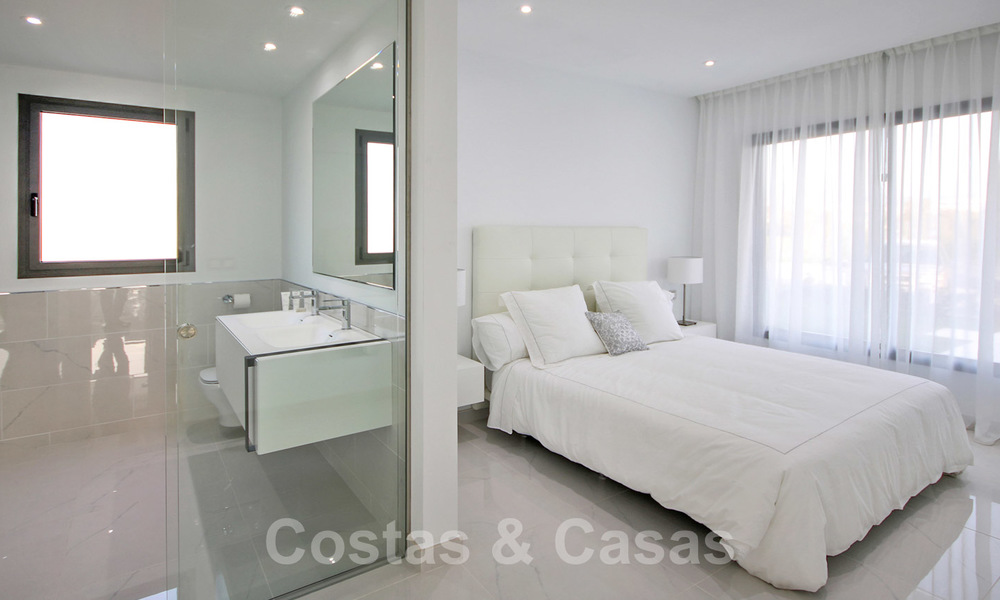 New ready to move in modern design apartment for sale, on the golf course between Marbella and Estepona 24842